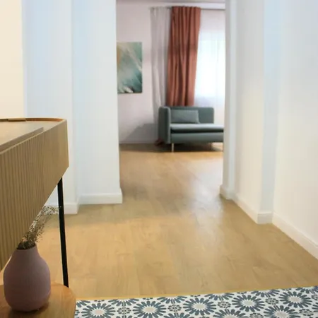 Апартаменты Spacious Near National Arena, Park