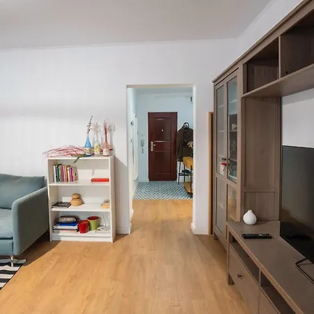 Spacious Near National Arena, Park * Bukarest