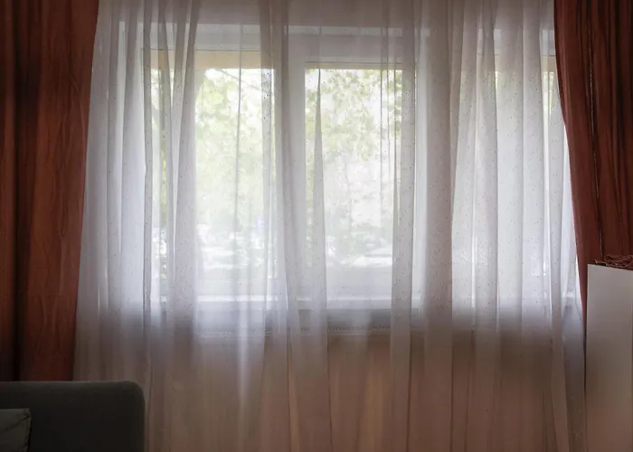 Spacious Near National Arena, Park Apartmán